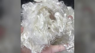 Fibra fresca 1.5D×64m m del terciopelo de la nube, fibra discontinua de terciopelo esponjosa de enfriamiento instantáneo para la ropa de cama