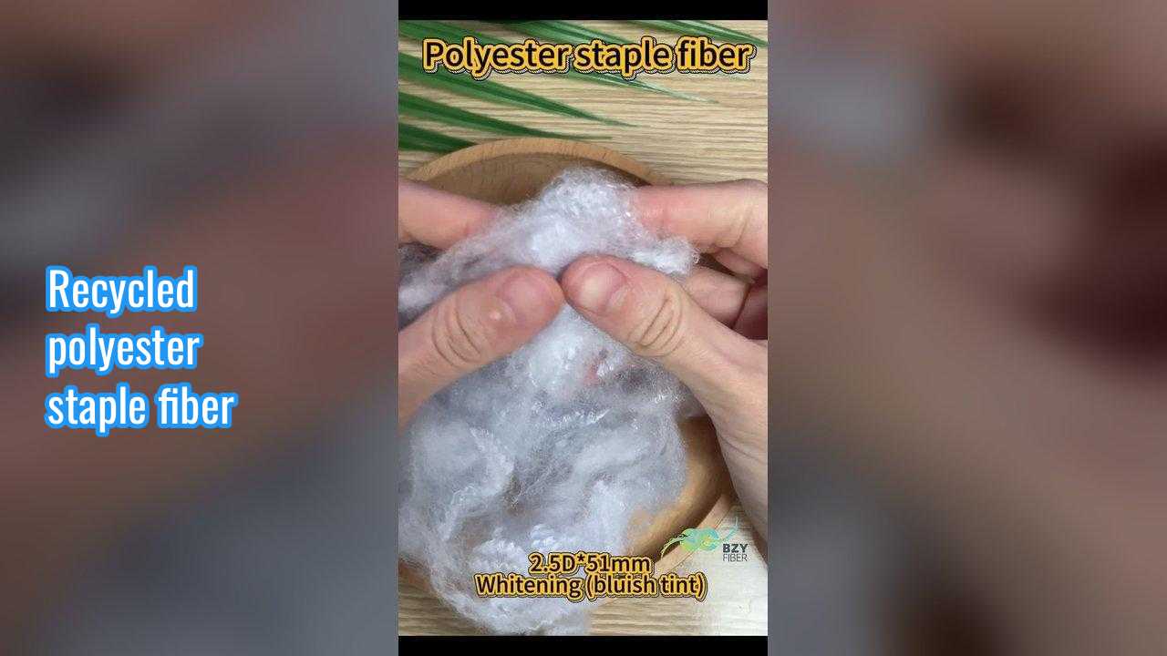 Un buen precio. Fibra de poliéster reciclado cortada 2.5D Blanqueamiento (tono azulado) Adecuado para la fabricación de hilo Materias primas de alta calidad en línea