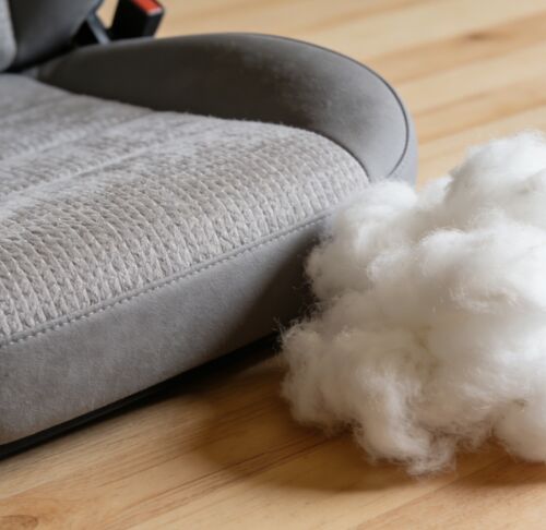 Últimas noticias de la empresa sobre Las fibras adecuadas para interiores de automóviles tienen las propiedades de contracción más bajas, alta resistencia y retardante de llama.