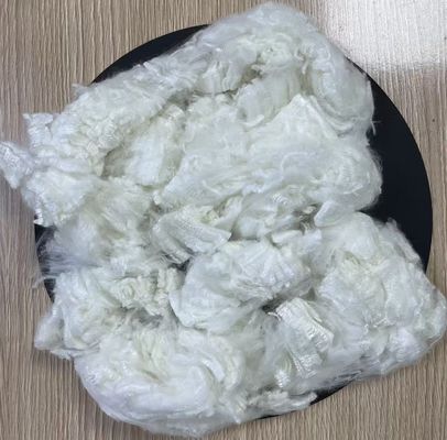 Un buen precio. Fibra de grapa acrílica con resistencia a los rayos UV 3D 65mm para textiles para el hogar en línea