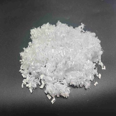 Un buen precio. Materiales reforzados no fluorescentes de poliéster de fibra de grapa blanca de 8 mm de PSF corto para llenado en línea
