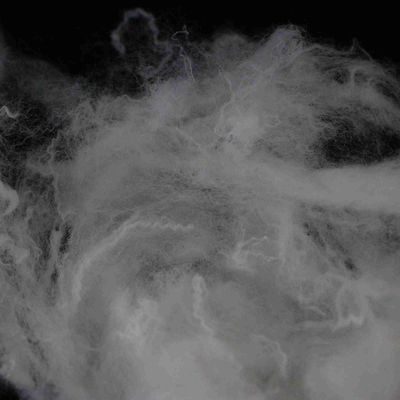 Un buen precio. Fibra de grapa corta libre de silicona de baja compresión 2.5D para aire caliente Tejido no tejido en línea