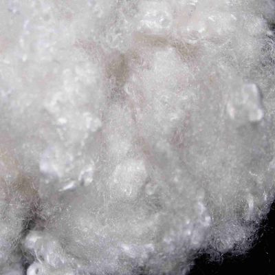 Un buen precio. Fibra de grapa de poliéster 15D retardante del fuego Microfibra artificial ligera en línea