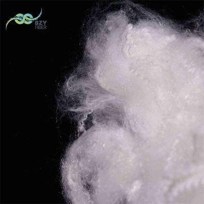 Un buen precio. 2.78D Fibra sintética de grapa no fluorescente de silicona blanca libre para mantas en línea