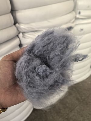 Un buen precio. Protección UV Fibra de grapa de poliéster reciclado 2.5D 51mm Gris de agua en línea