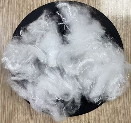 Un buen precio. Fibra de grapa de polipropileno teñida de grado AA 2.2D 40 mm Blanco en línea