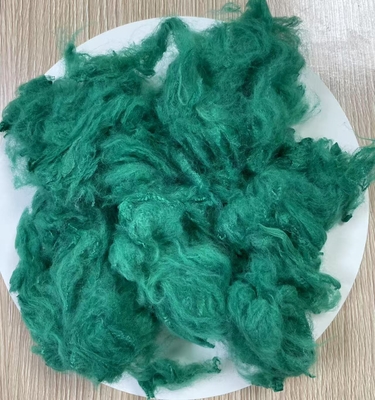 Un buen precio. Fibra de poliéster reciclado cortada 1.5D 38mm Verde Esmeralda Grado A en línea