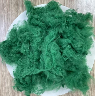 Un buen precio. Fibra de grapa de poliéster reciclado 1.5D 38mm Verde esmeralda en línea