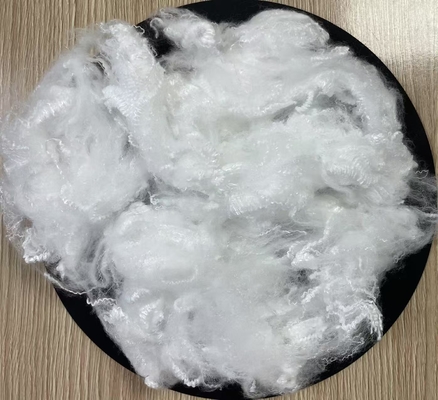 Un buen precio. Fibra de poliéster virgen cortada 2.22 dtex 51 mm alta resistencia a la abrasión en línea