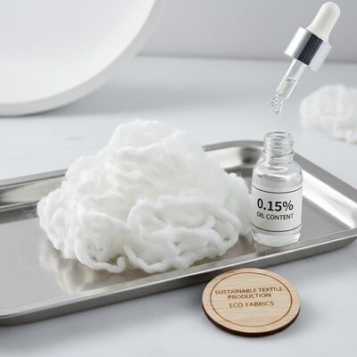 Un buen precio. Fibras básicas de poliéster recicladas recubiertas de silicona con un contenido de aceite del 0,15% y baja humedad de fibra para textiles sostenibles en línea