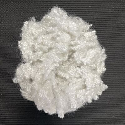 7D*64MM Hipoalergénica Fibra grapada hueca, fibra segura no fluorescente para el relleno del cojín del sofá