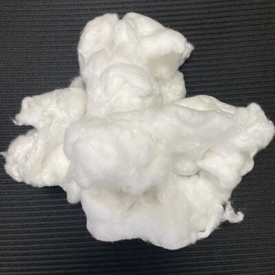 Fibra absorbente sensible para la piel 1.33D*38MM, Fibra ligera para la producción de máscaras de belleza,productos de cuidado, productos absorbentes para bebés